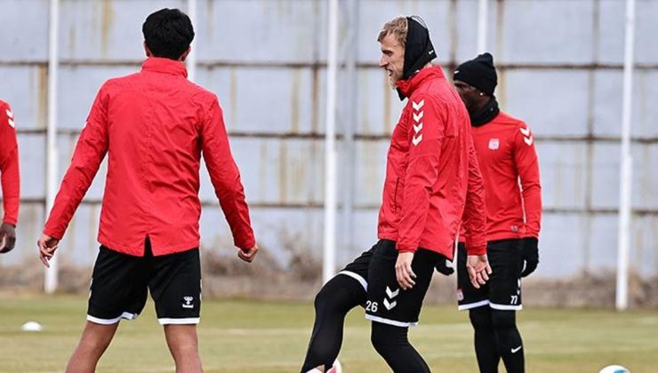 Sivasspor yenileme çalışması yaptı